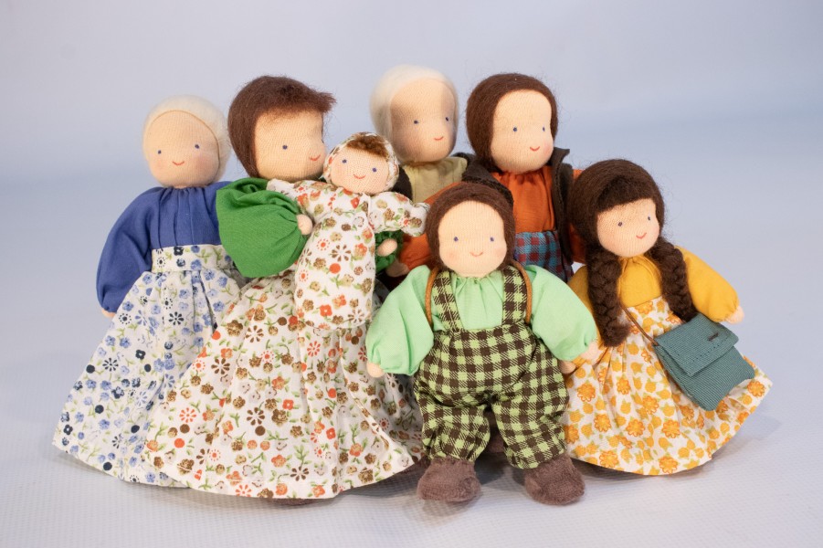 Dollhouse Dolls | Evi Dollhouse Dolls Evi Doll Family With Brown Hair